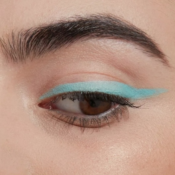 NYX EPIC WEAR WATERPROOF EYELINER STICKS Bundle of 2 Blue Trip and Chill Blue - Picture 6 of 7